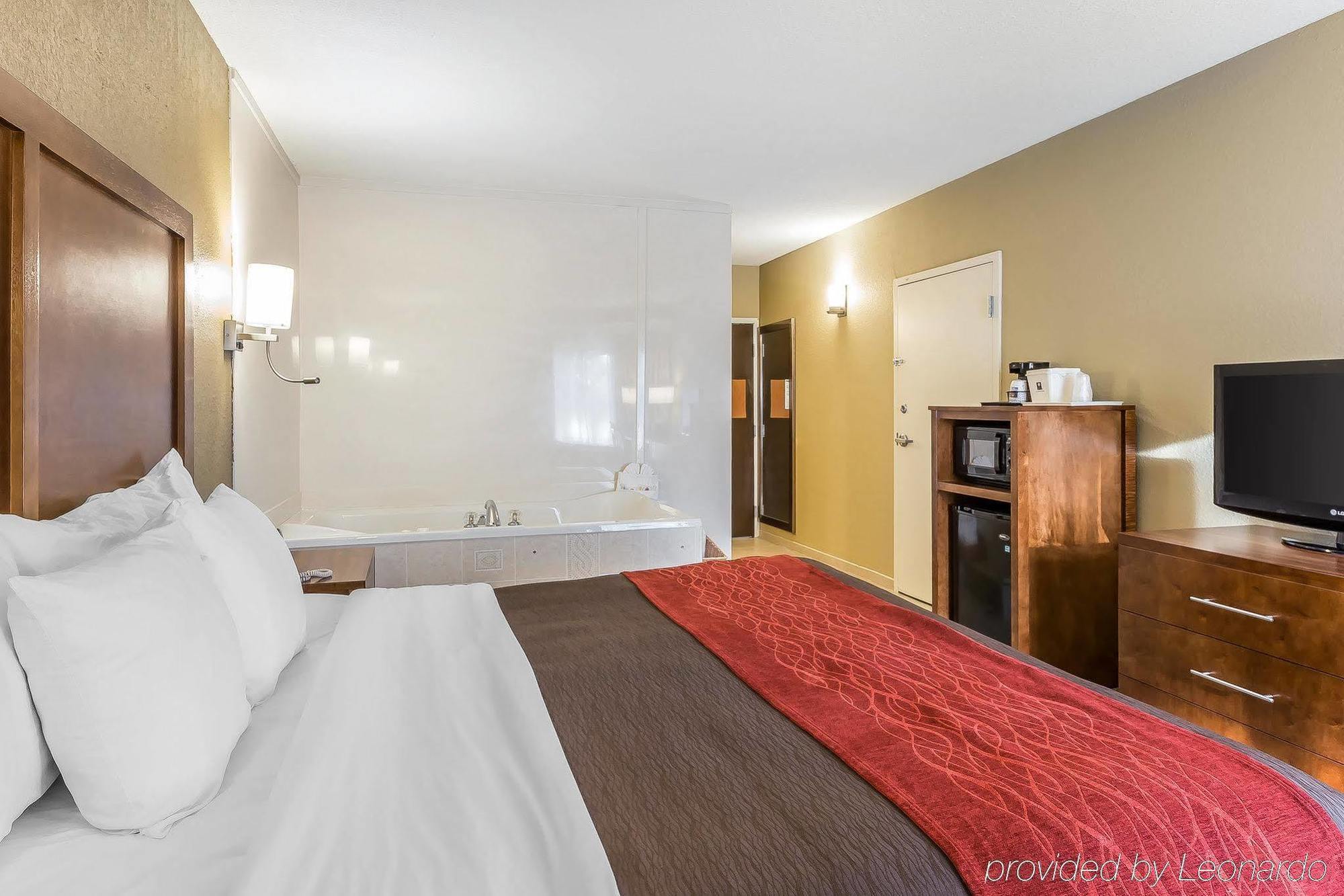 Comfort Inn & Suites Dalton Exterior photo
